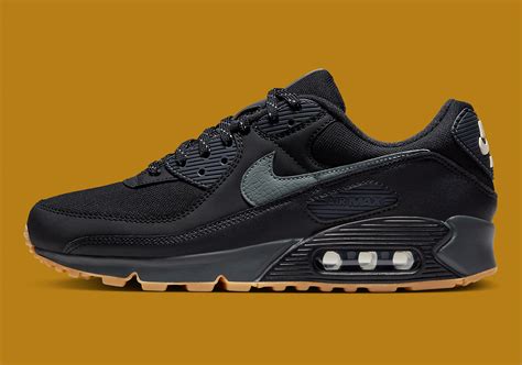 nike air max black gum.